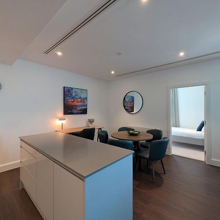 Charles Hope Canary Wharf South Quay 런던 외부 사진