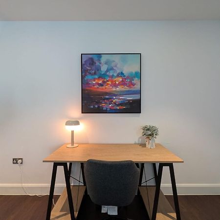 Charles Hope Canary Wharf South Quay 런던 외부 사진