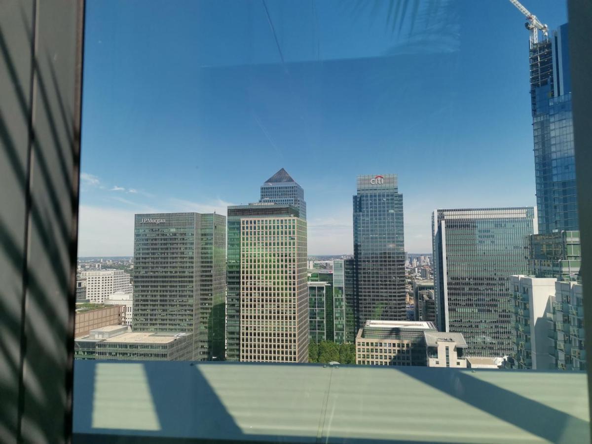 Charles Hope Canary Wharf South Quay 런던 외부 사진