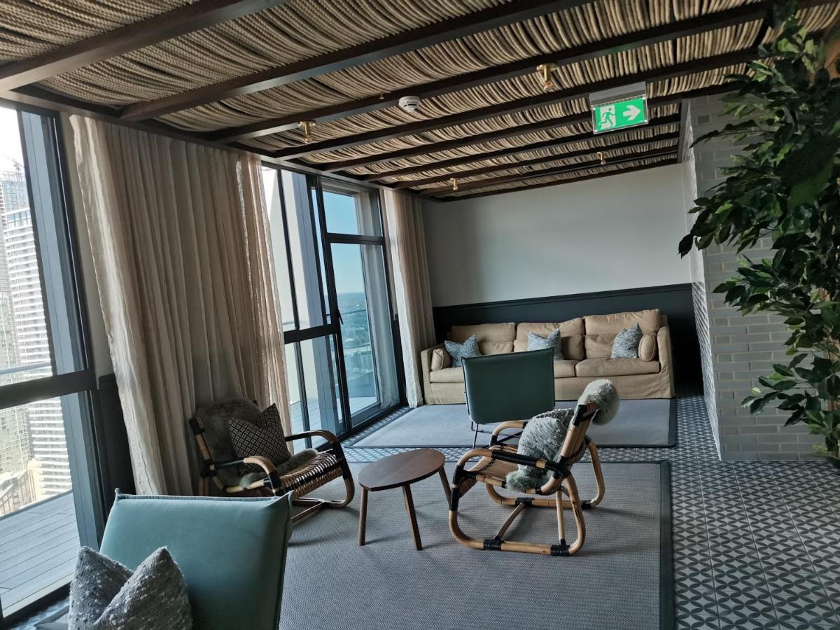 Charles Hope Canary Wharf South Quay 런던 외부 사진