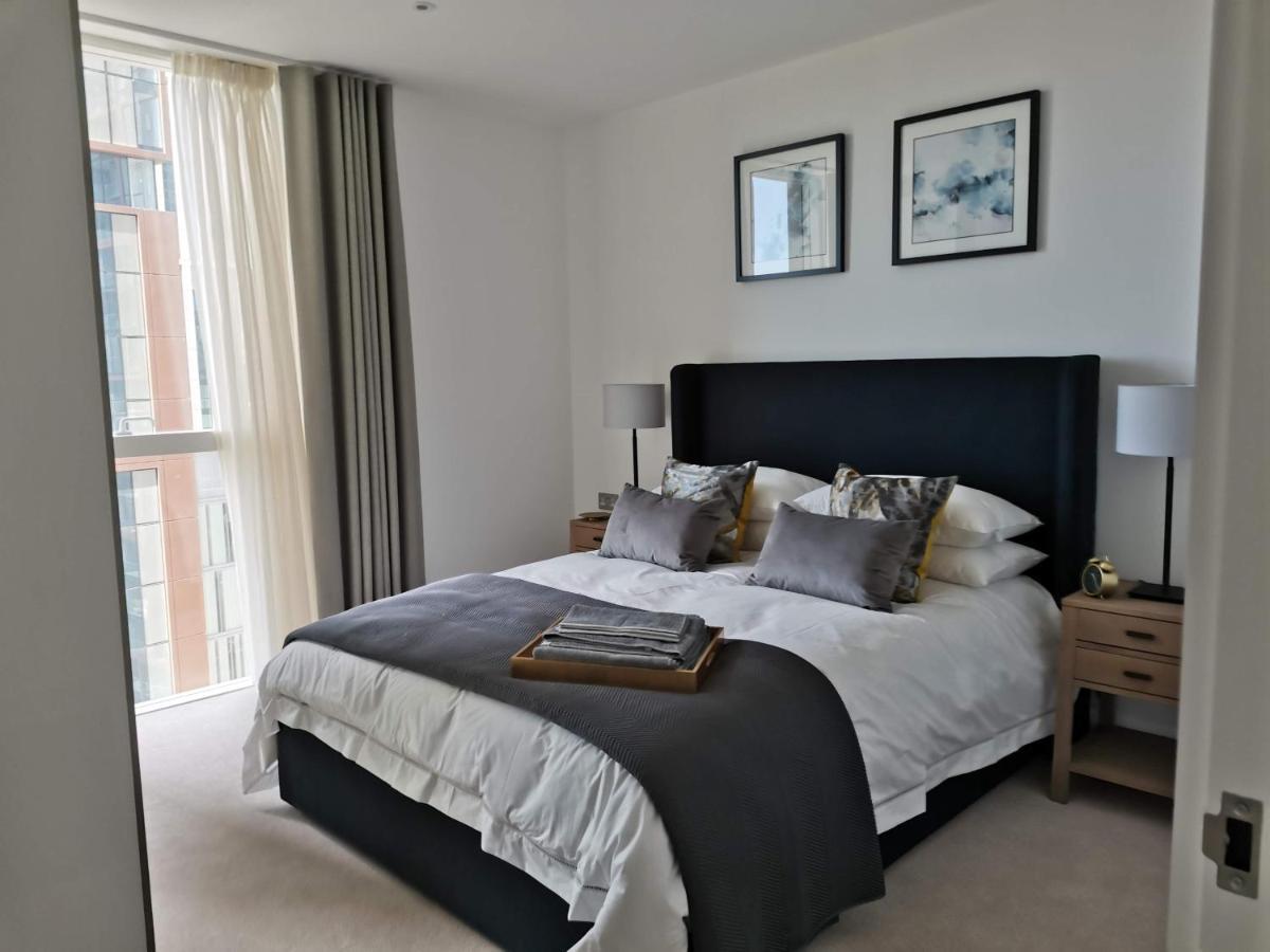 Charles Hope Canary Wharf South Quay 런던 외부 사진