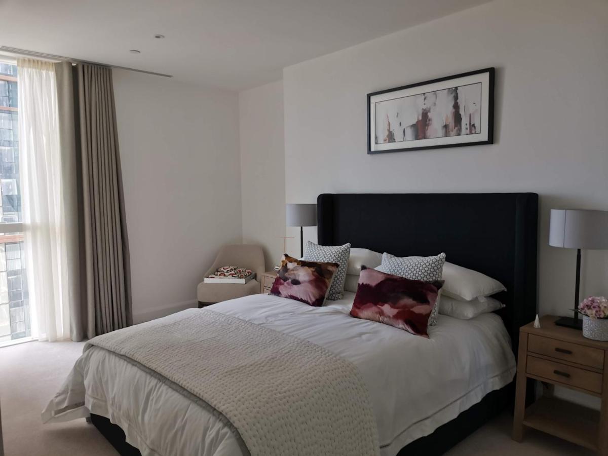 Charles Hope Canary Wharf South Quay 런던 외부 사진