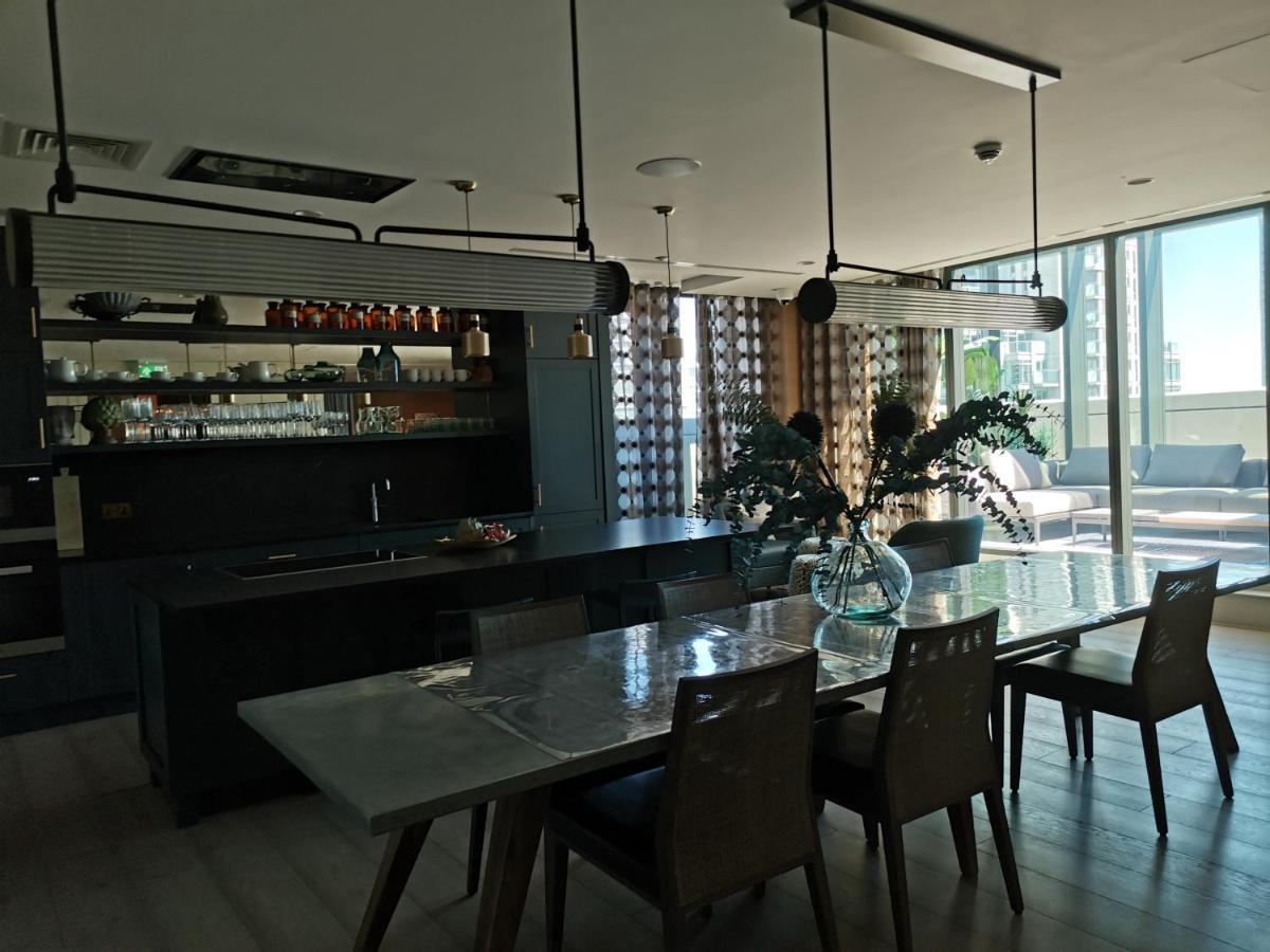 Charles Hope Canary Wharf South Quay 런던 외부 사진