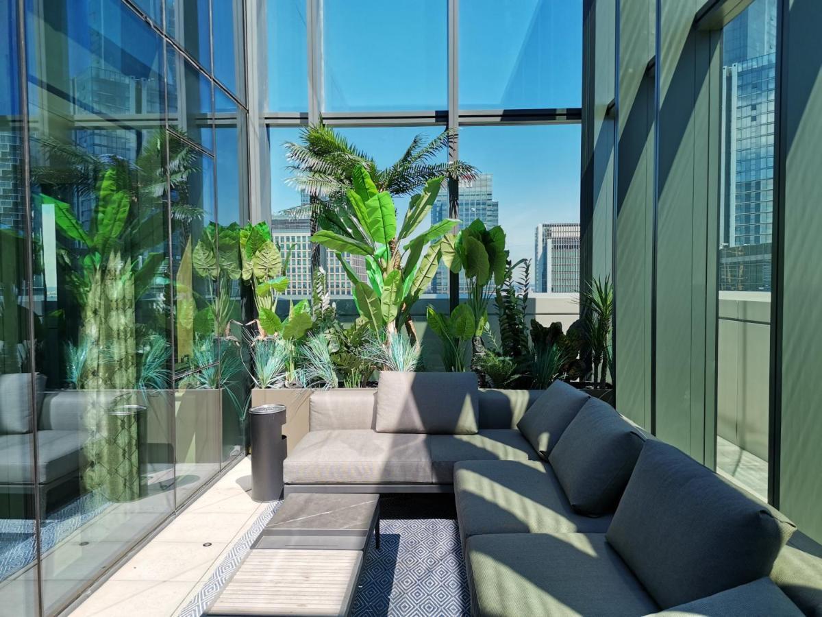 Charles Hope Canary Wharf South Quay 런던 외부 사진