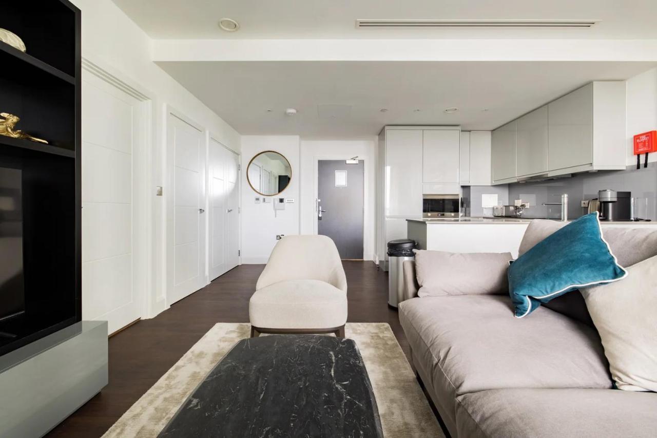 Charles Hope Canary Wharf South Quay 런던 외부 사진
