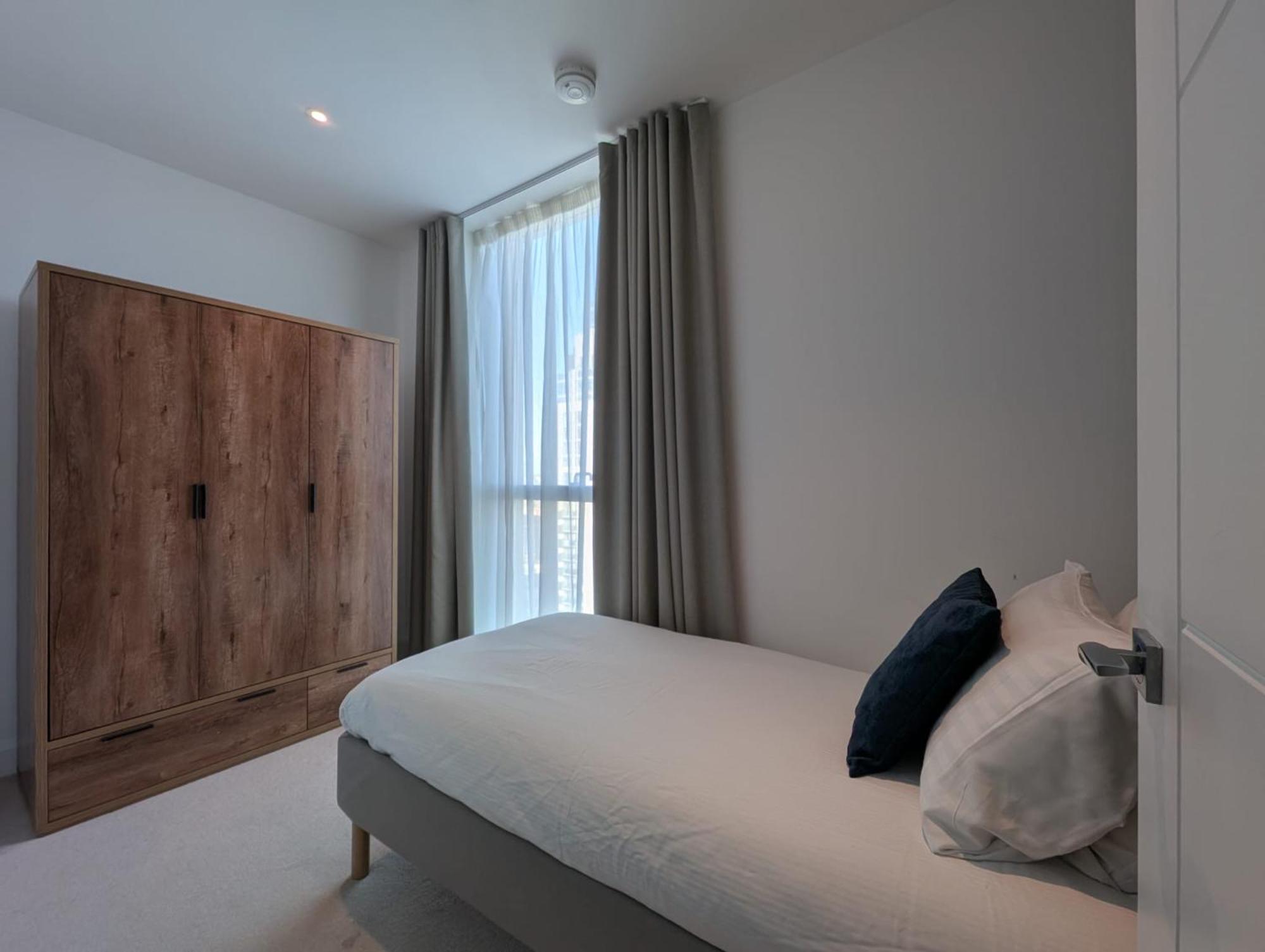 Charles Hope Canary Wharf South Quay 런던 외부 사진